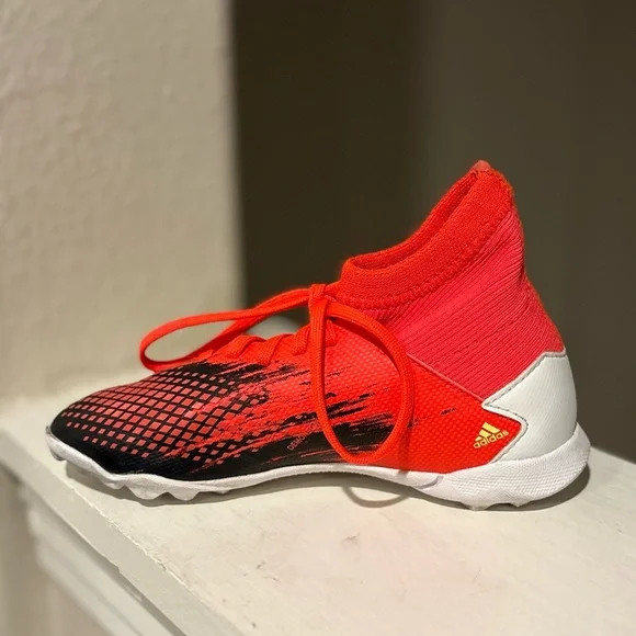 Adidas Predator 20.3 FG Kids Indoor Soccer Cleats Red FV3183 Toddler Sz 12 - Picture 5 of 9